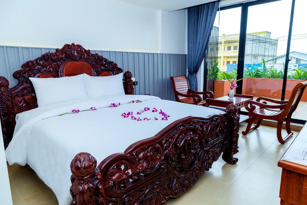 Ly Heng Chhay Hotel Krong Poi Pet Exterior photo