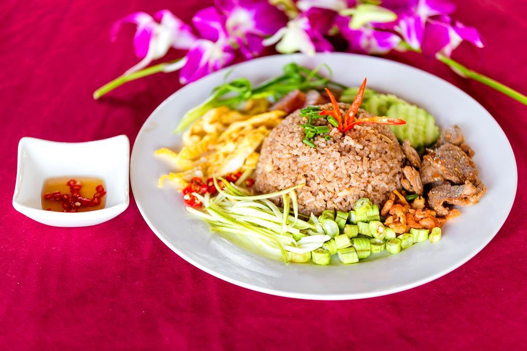 Ly Heng Chhay Hotel Krong Poi Pet Exterior photo