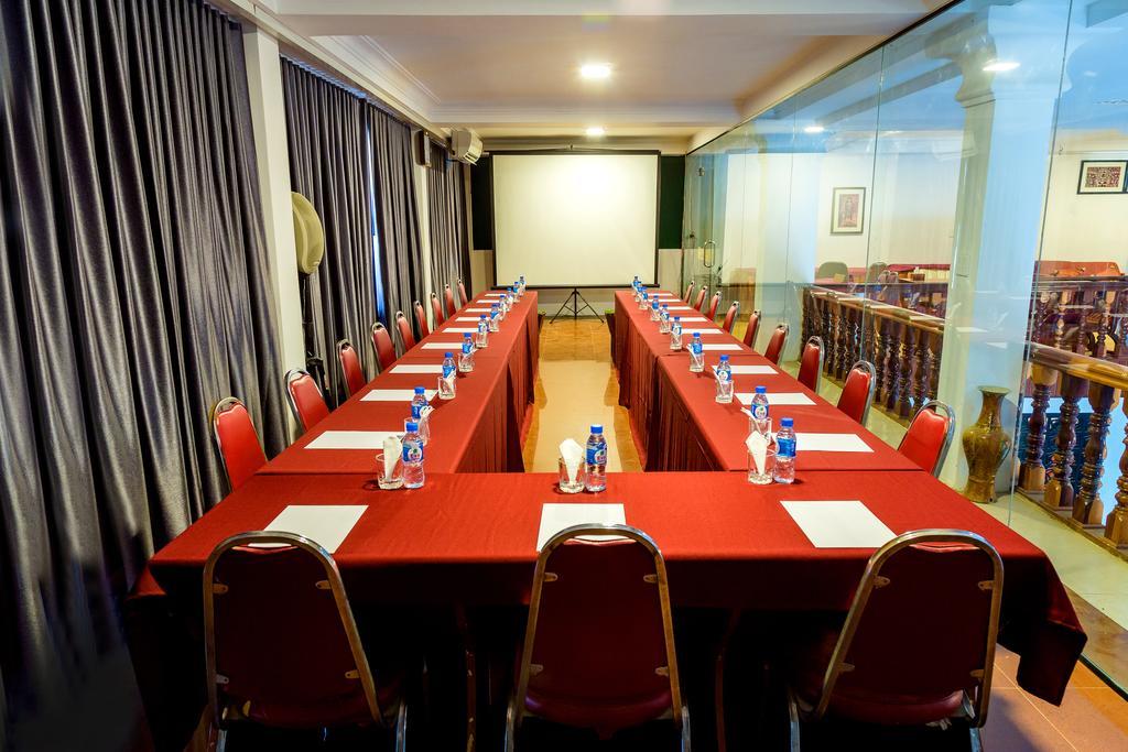Ly Heng Chhay Hotel Krong Poi Pet Exterior photo